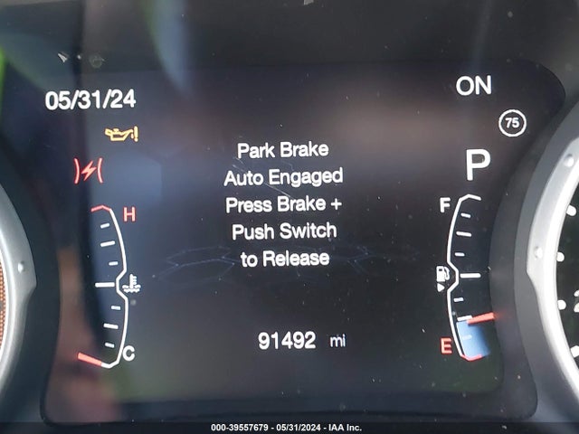 3C4NJCBB0JT408568 Jeep Compass Latitude Fwd