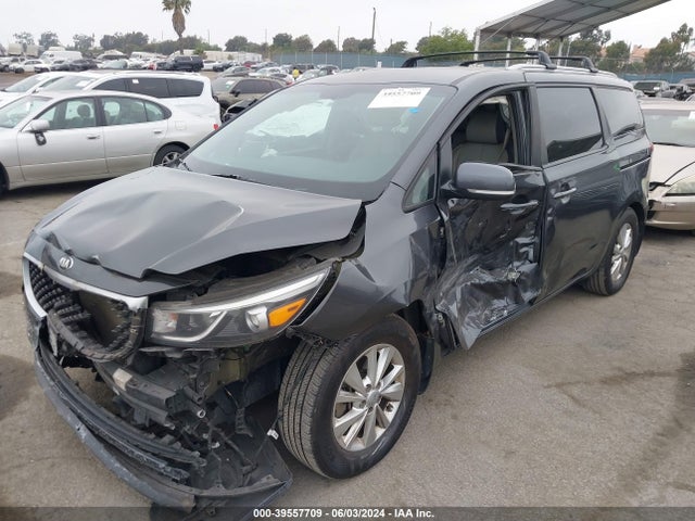 KIA SEDONA LX 2017 KNDMB5C15H6343781 Image 2
