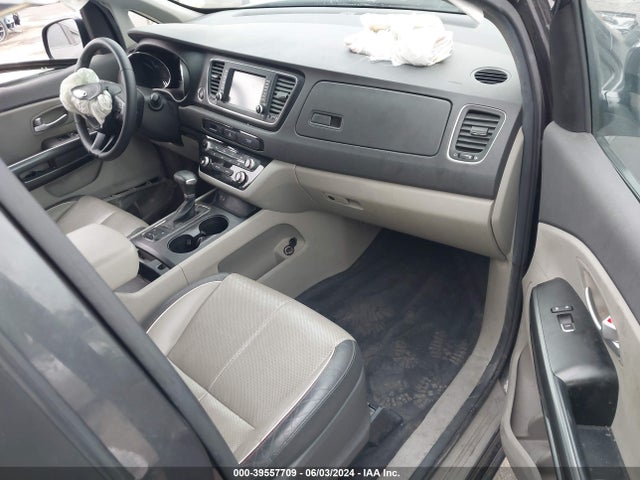 KIA SEDONA LX 2017 KNDMB5C15H6343781 Image 5
