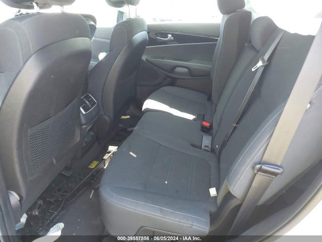 KIA Sorento 3.3l Lx 2017 5XYPGDA54HG188880 Image 8