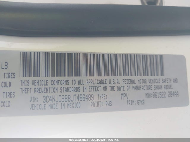 3C4NJCBB8JT466489 Jeep Compass Latitude Fwd