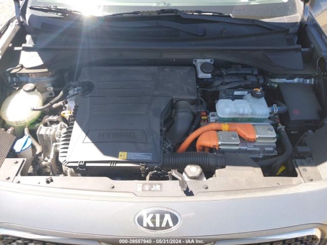 KNDCB3LC0J5202940 KIA NIRO LX