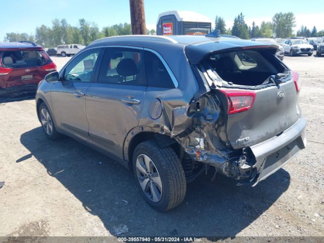 KNDCB3LC0J5202940 KIA NIRO LX