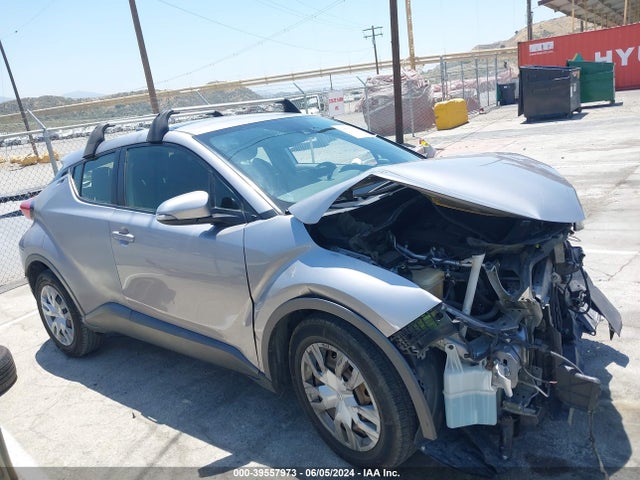 Toyota C-HR LE 2019 JTNKHMBX5K1024127 Image 13
