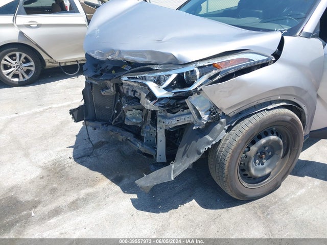 Toyota C-HR LE 2019 JTNKHMBX5K1024127 Image 6