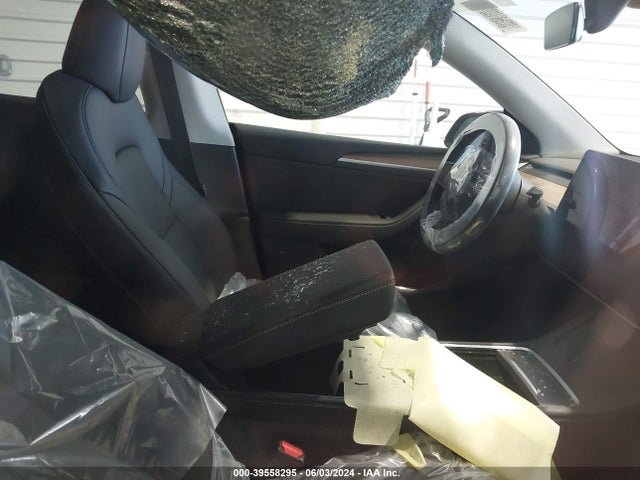 2024 TESLA MODEL Y 7SAYGDEEXRA244425 Photo 4