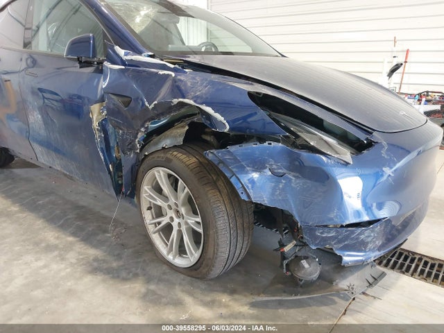 2024 TESLA MODEL Y 7SAYGDEEXRA244425 Photo 5