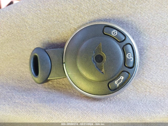 2011 MINI COOPER S WMWSV3C52BTY13969 Photo 10