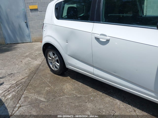 Chevrolet Sonic Lt Auto 2014 1G1JC6SH1E4220869 Image 6