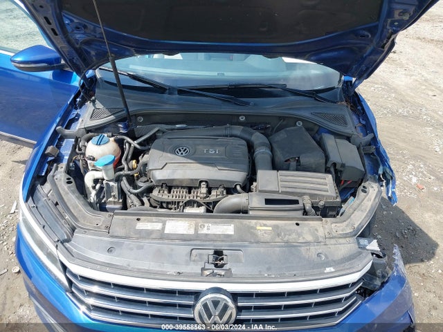 1VWBT7A33HC012135 Volkswagen Passat 1.8t Se