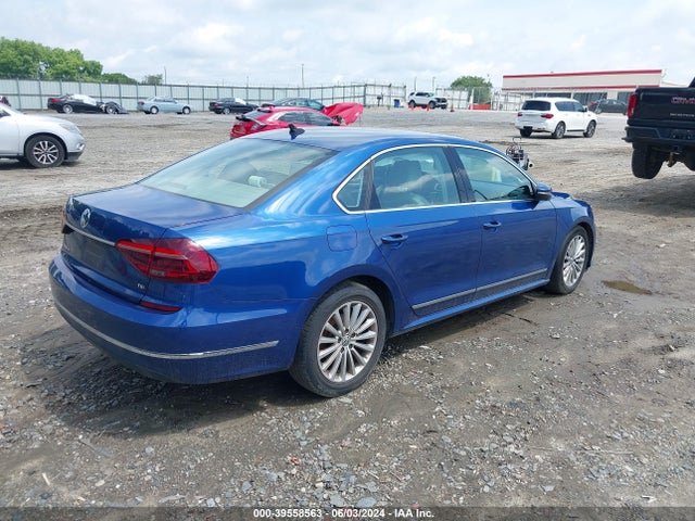 1VWBT7A33HC012135 Volkswagen Passat 1.8t Se