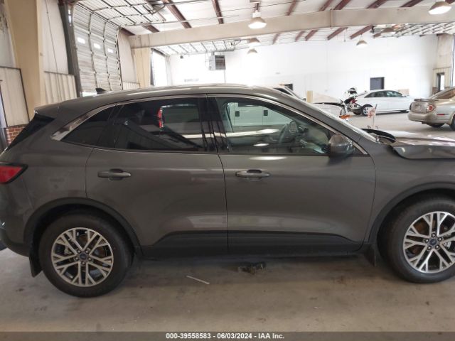 1FMCU0CZ3NUB29468 Ford Escape Sel Hybrid