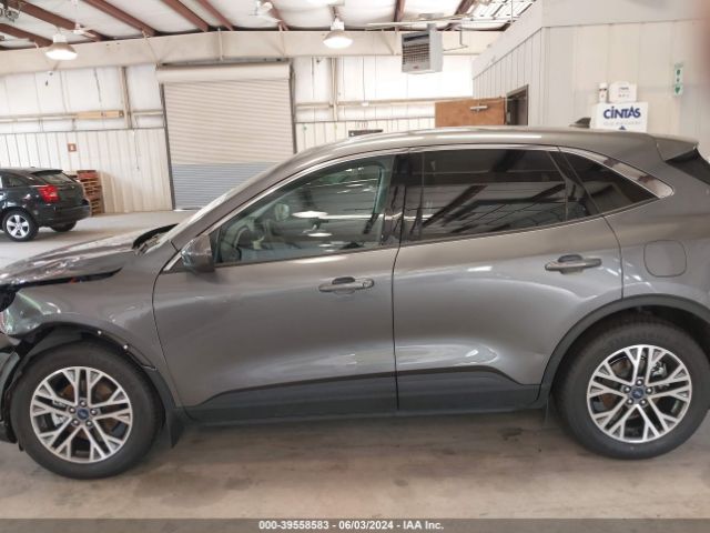 1FMCU0CZ3NUB29468 Ford Escape Sel Hybrid