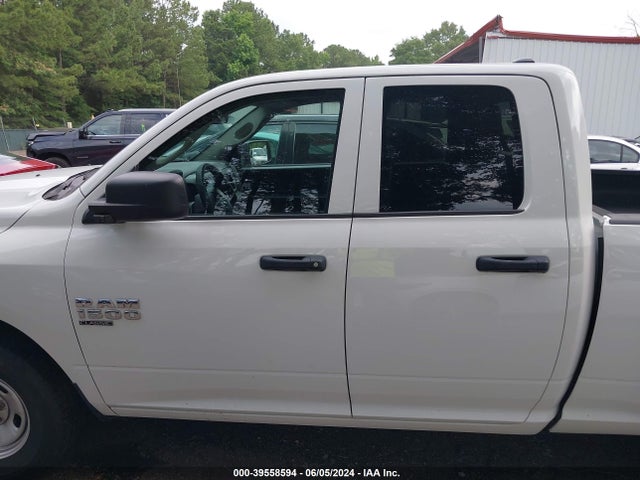 1C6RR6FG3NS186284 RAM 1500 Classic Tradesman Quad Cab 4x2 6'4 Box