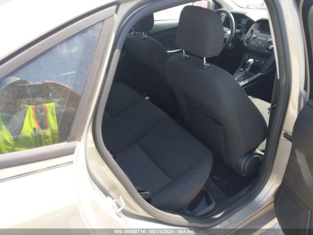 1FADP3F27GL401843 Ford FOCUS SE