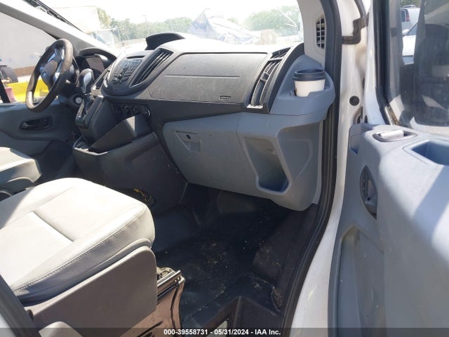 Ford Transit-150 2018 1FTYE1YM1JKA34214 Image 5