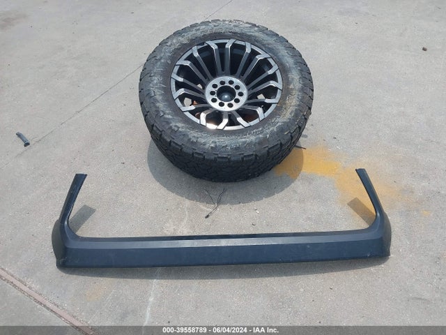 5TFHW5F13HX621685 Toyota Tundra Limited 5.7l V8