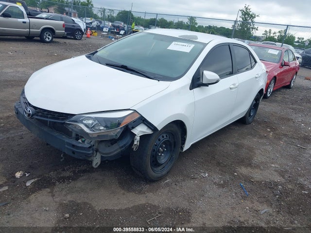 Toyota Corolla S 2015 5YFBURHE5FP283933 Image 2