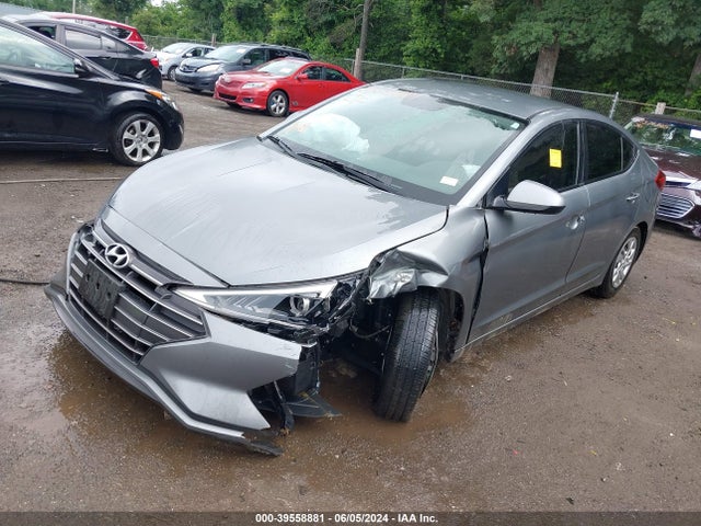 Hyundai ELANTRA SE 2019 KMHD74LF2KU811536 Image 2