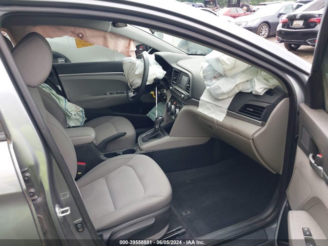 Hyundai ELANTRA SE 2019 KMHD74LF2KU811536 Image 5