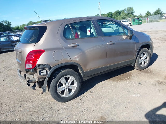 Chevrolet TRAX LS 2018 3GNCJNSB2JL298634 Image 4