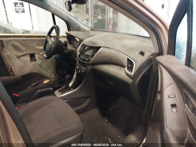 Chevrolet TRAX LS 2018 3GNCJNSB2JL298634 Image 5