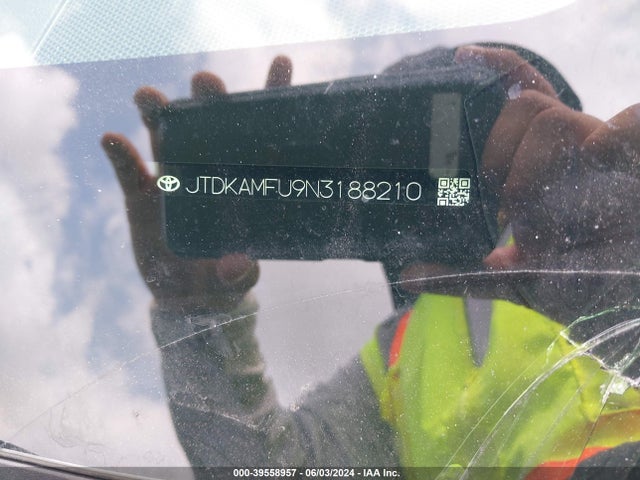 Toyota Prius L 2022 JTDKAMFU9N3188210 Image 9