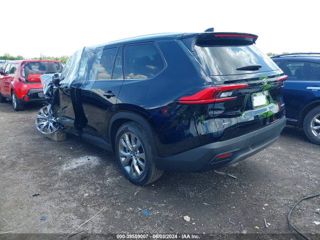 Toyota Grand Highlander Limited 2024 5TDAAAB55RS009724 Image 3