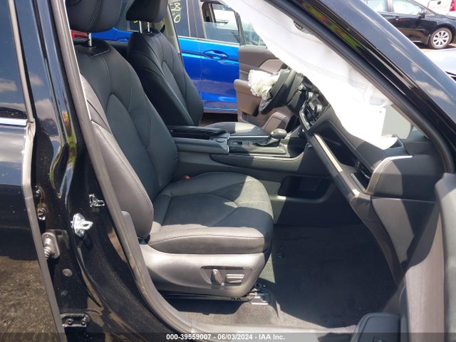 Toyota Grand Highlander Limited 2024 5TDAAAB55RS009724 Image 5