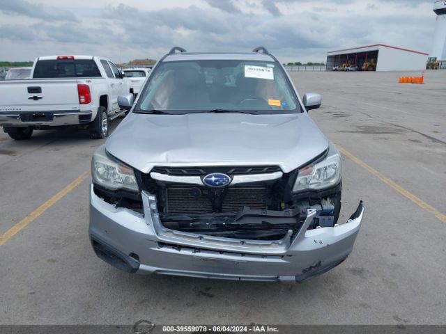 JF2SJAEC1JH506827 Subaru Forester 2.5i Premium