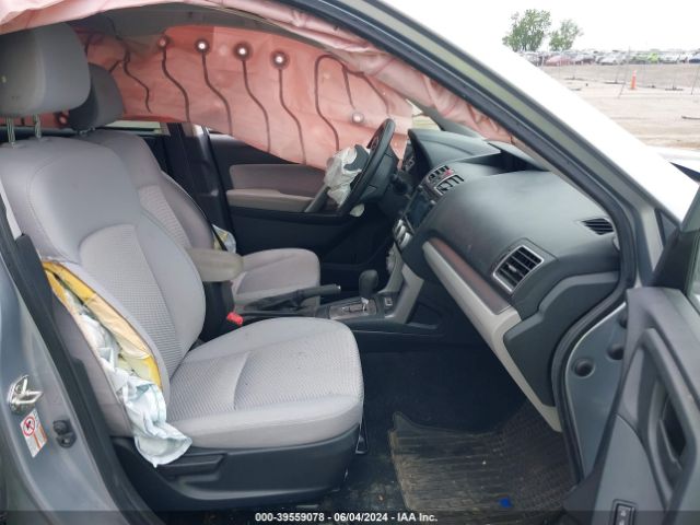 JF2SJAEC1JH506827 Subaru Forester 2.5i Premium