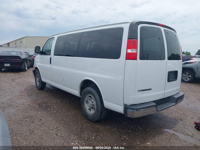 1GAWGFFG5K1368063 Chevrolet Express 2500 Lt