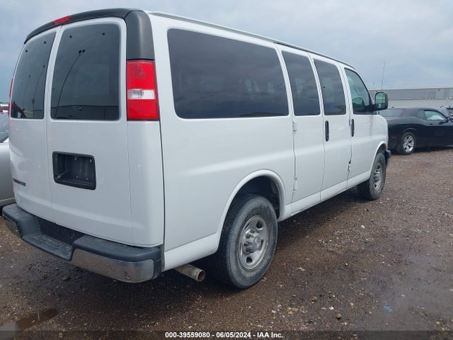 1GAWGFFG5K1368063 Chevrolet Express 2500 Lt