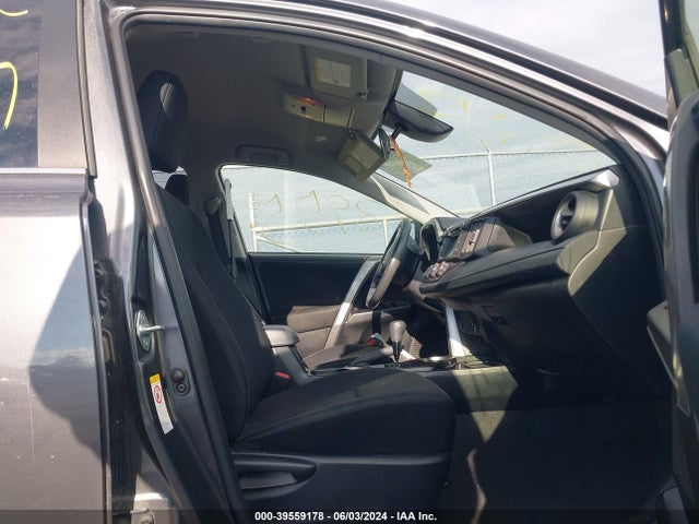 Toyota RAV4 LE 2017 JTMBFREVXHJ138814 Image 5