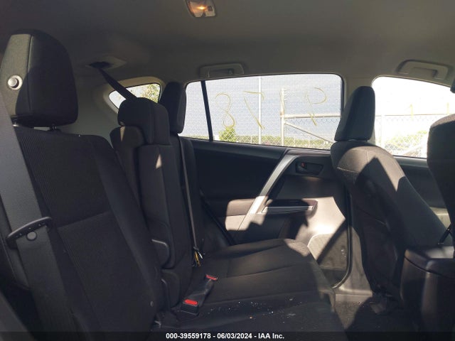 Toyota RAV4 LE 2017 JTMBFREVXHJ138814 Image 8