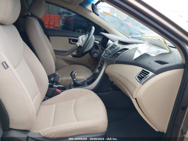 5NPDH4AE2GH683554 Hyundai ELANTRA SE