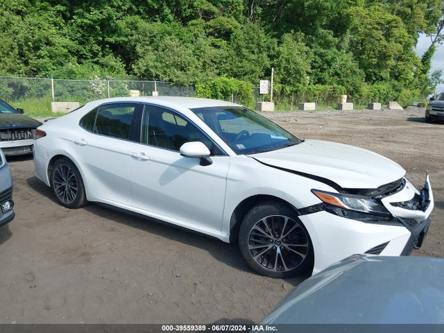 Toyota CAMRY SE 2018 JTNB11HK0J3029236 головне зображення