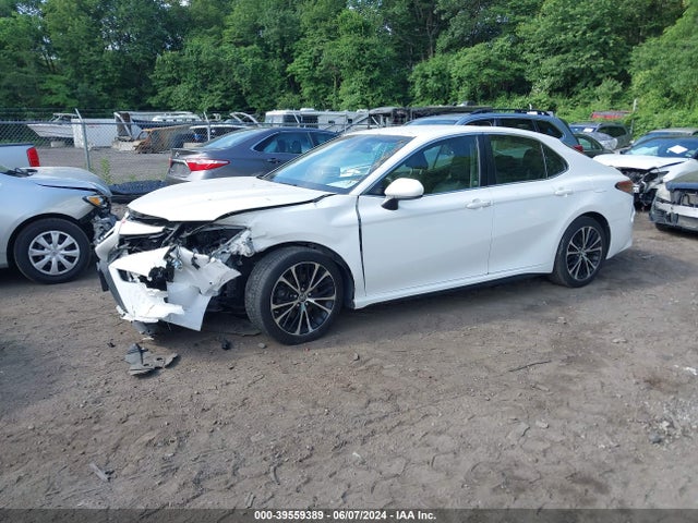 Toyota CAMRY SE 2018 JTNB11HK0J3029236 Image 2