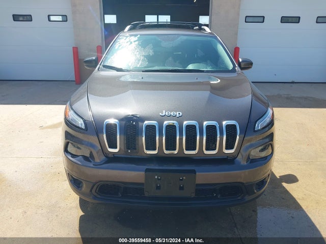 1C4PJMCS1HW590038 Jeep Cherokee Latitude 4x4
