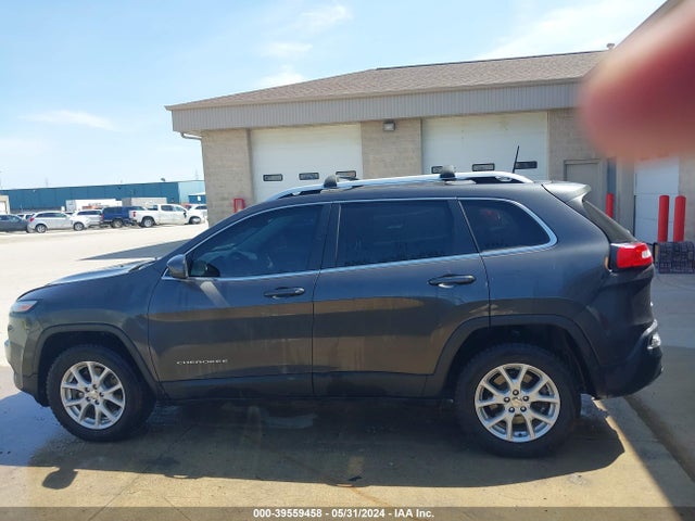 1C4PJMCS1HW590038 Jeep Cherokee Latitude 4x4