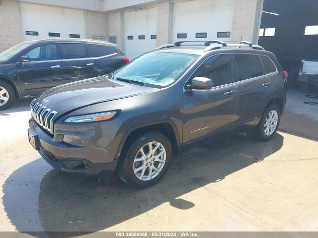 1C4PJMCS1HW590038 Jeep Cherokee Latitude 4x4