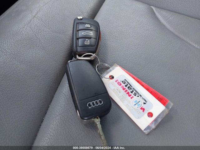 WA1ECCFS8HR012048 Audi Q3 2.0t Premium