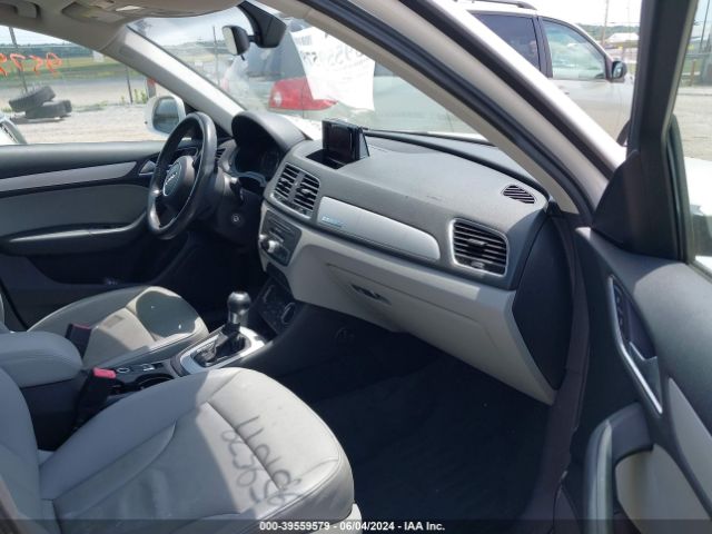 WA1ECCFS8HR012048 Audi Q3 2.0t Premium