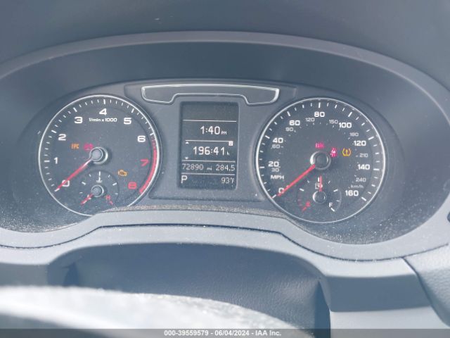 WA1ECCFS8HR012048 Audi Q3 2.0t Premium