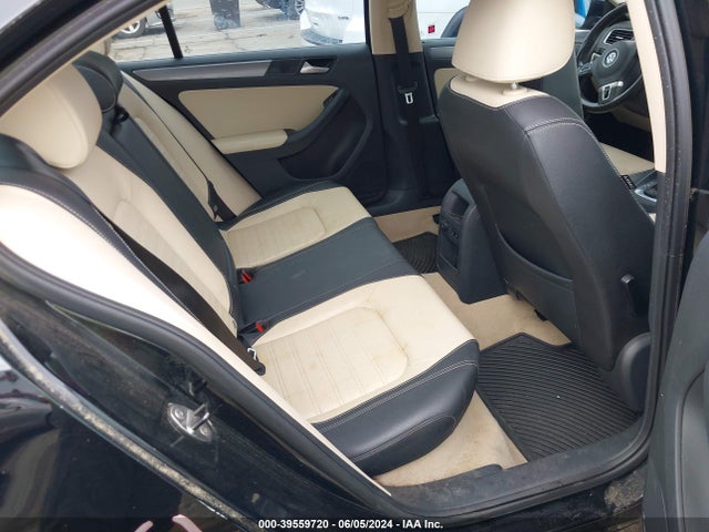 3VWL07AJ6EM211749 Volkswagen Jetta 1.8t Sel