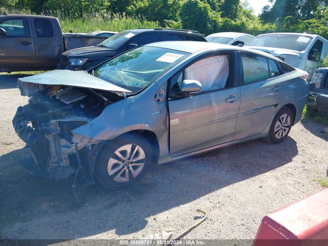 Toyota Prius Two Eco 2016 JTDKARFU6G3503965 Image 2