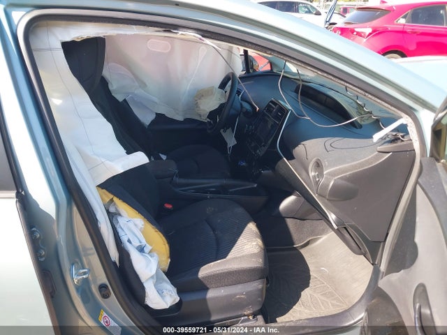 Toyota Prius Two Eco 2016 JTDKARFU6G3503965 Image 5