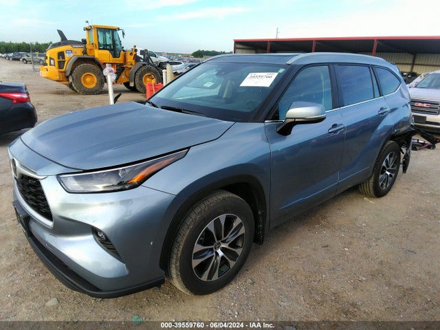 Toyota Highlander Xle 2023 5TDKDRBH9PS017830 Image 2
