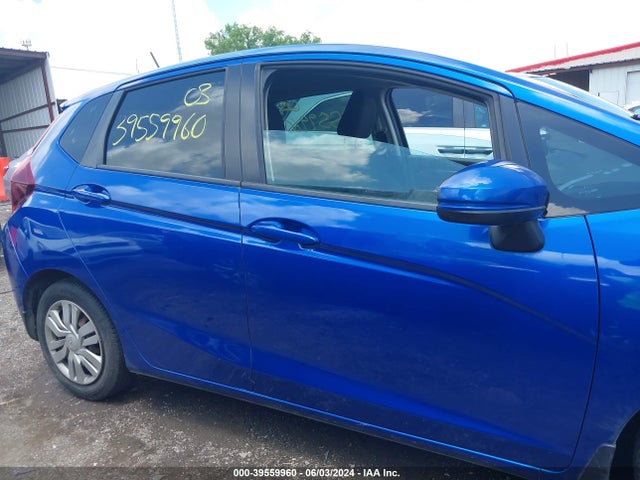 Honda FIT LX 2015 3HGGK5H52FM716685 Image 13