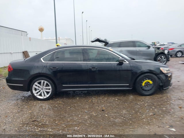 1VWGT7A39HC073320 Volkswagen Passat 1.8t Se